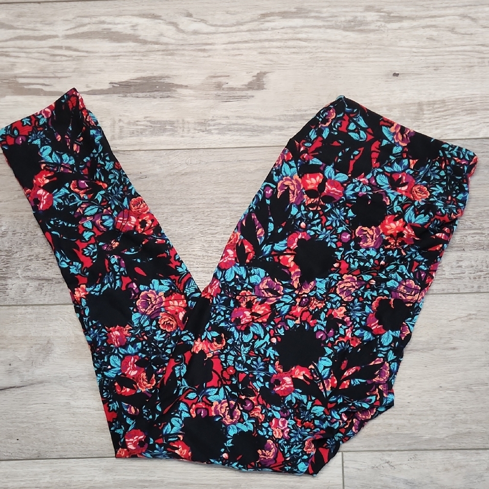 Lularoe Tall & Curvy Floral Patterned Leggings New